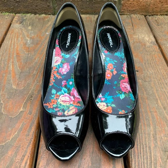 Xappeal Shoes - X-Appeal Black Patent Leather Pump Heel Open Peep Toe Size 11